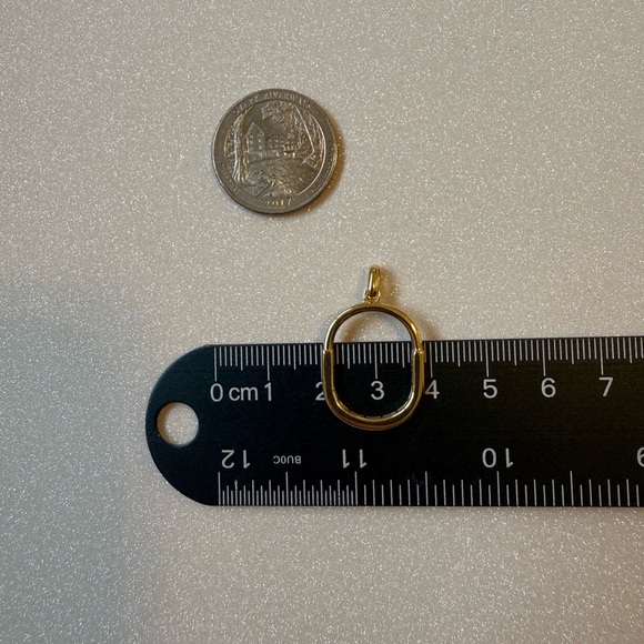 Gold Oval Pendant - Picture 6 of 8